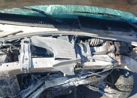 1997 Ford E-250 Standard z USA, uszkodzony, nr VIN 1FTHE24L6VHB49266